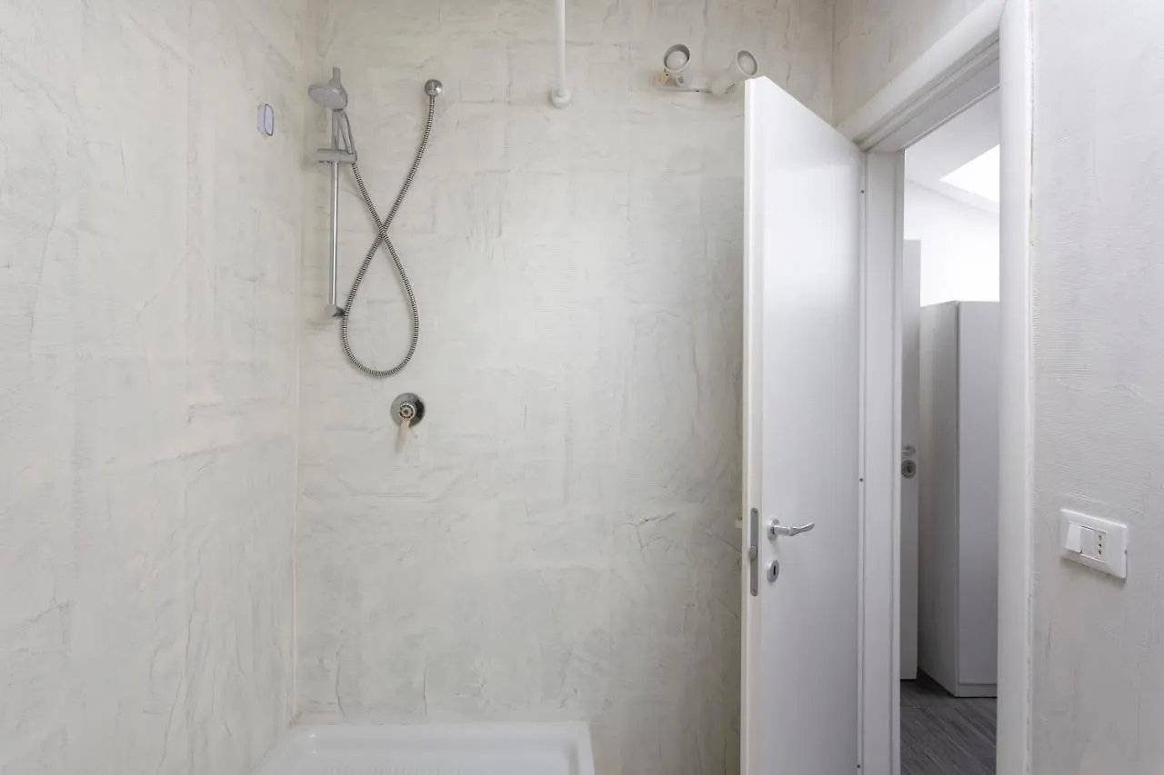 2 Bedroom 2 Bathroom Apt - Duomo 1 Milan 0*,  Italy